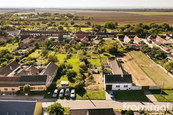 Prodej pozemku pro bydlení, Dyjákovice, 1033 m2