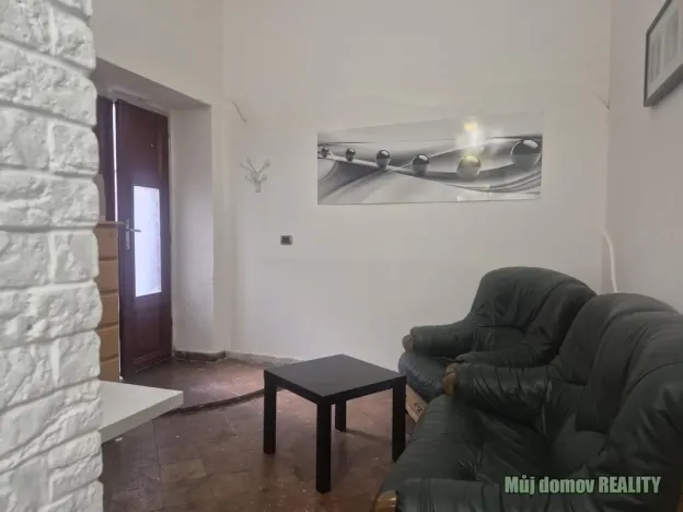 Pronájem bytu 1+1, Praha - Karlín, Křižíkova, 28 m2