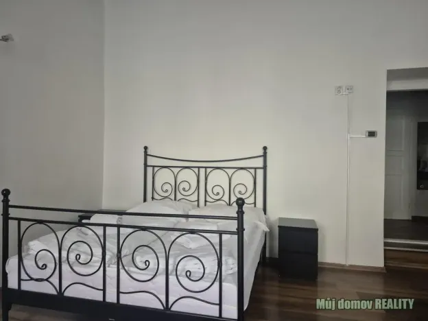 Pronájem bytu 1+kk, Praha - Karlín, Křižíkova, 44 m2