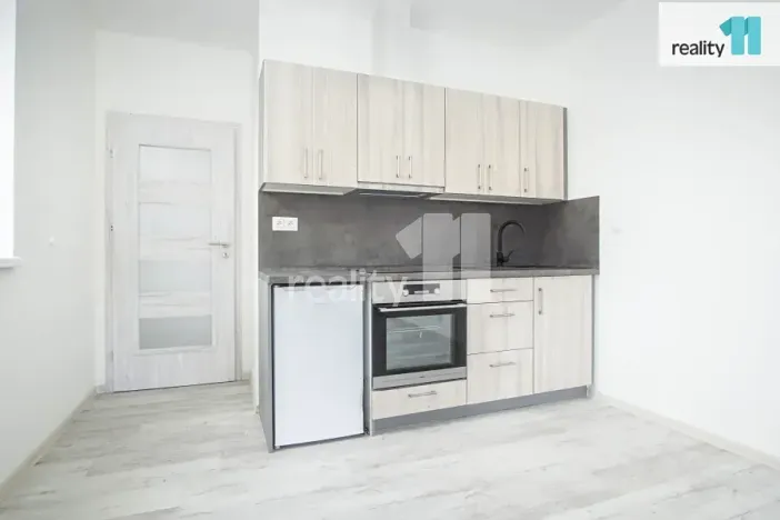 Pronájem bytu 1+kk, Přerov, Hlavní, 25 m2