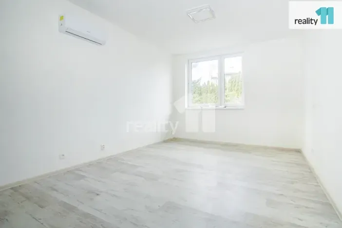 Pronájem bytu 1+kk, Přerov, Hlavní, 25 m2