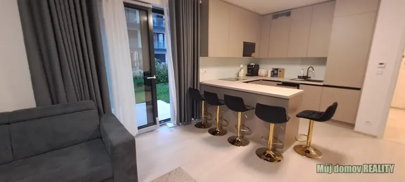 Pronájem bytu 2+kk, Praha - Žižkov, Šrámkové, 119 m2