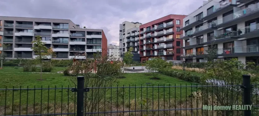 Pronájem bytu 2+kk, Praha - Žižkov, Šrámkové, 119 m2