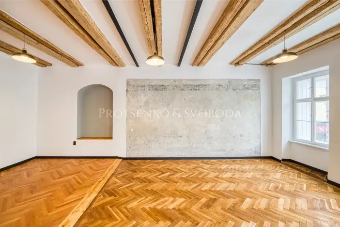 Pronájem obchodního prostoru, Třebíč, Hasskova, 127 m2