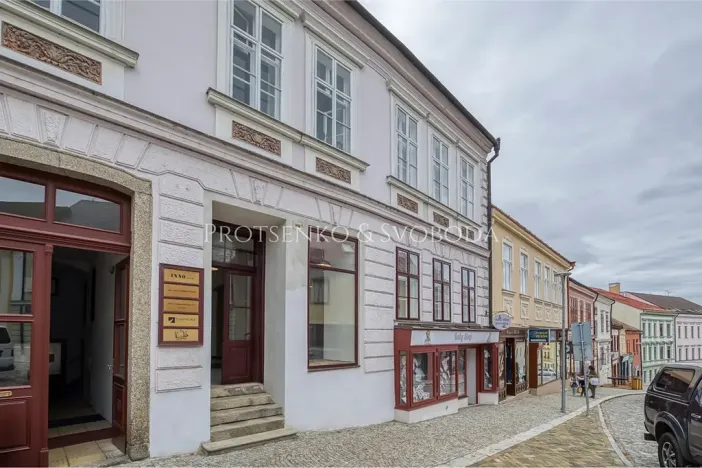 Pronájem kanceláře, Třebíč, Hasskova, 127 m2