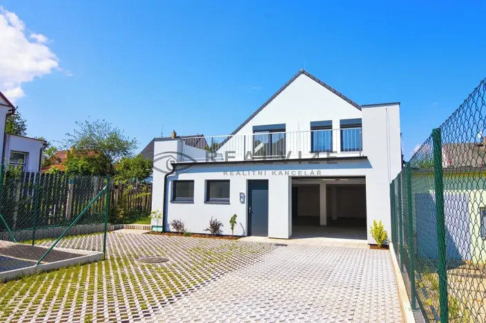 Prodej bytu 3+kk, České Budějovice, J. Dobrovského, 161 m2