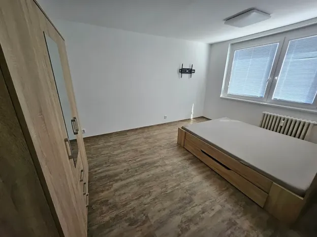 Prodej bytu 1+1, Zlín, Dlouhá, 31 m2