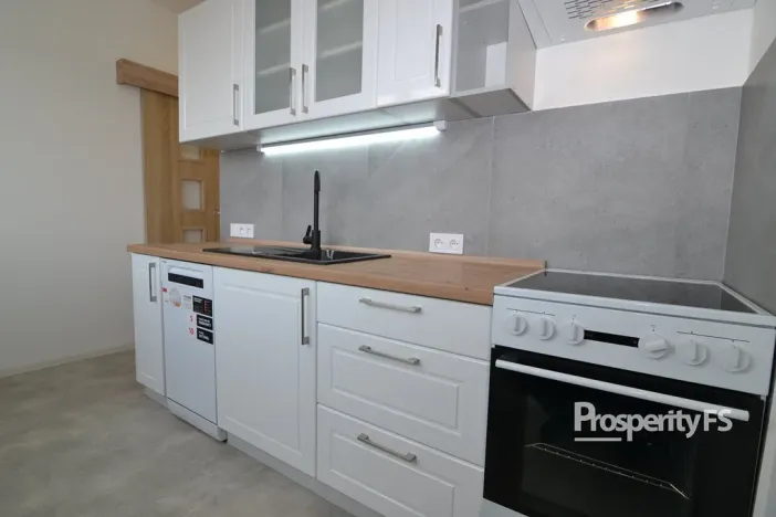 Pronájem bytu 3+1, Teplice - Řetenice, Duchcovská, 72 m2