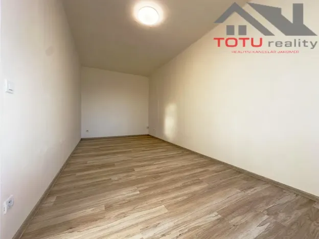 Pronájem bytu 1+1, Jaroměř, Lužická, 42 m2