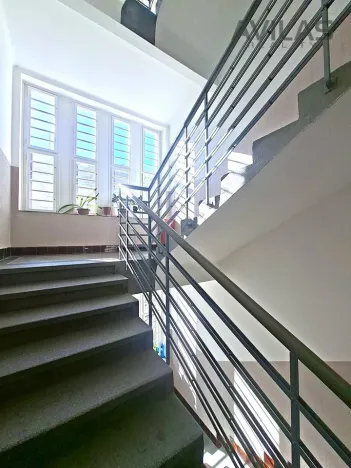 Pronájem bytu 2+1, Praha - Žižkov, Ambrožova, 69 m2