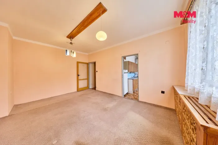 Prodej bytu 2+1, Úpice, Sládkova, 49 m2