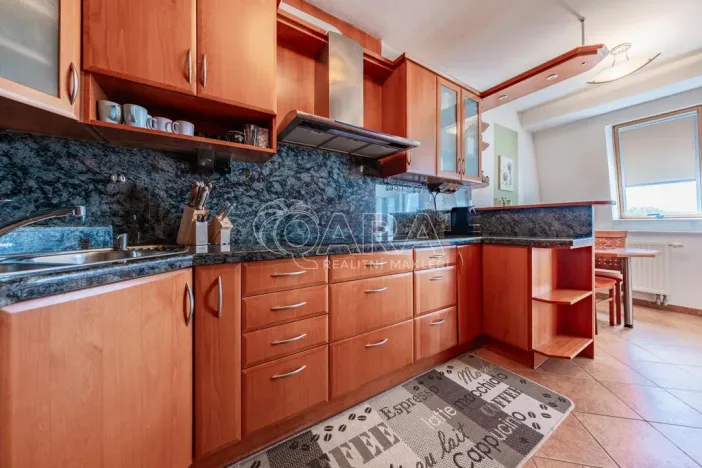 Pronájem bytu 4+1, Praha - Strašnice, Radošovická, 117 m2
