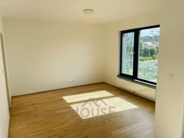 Pronájem bytu 2+kk, Praha - Karlín, Sokolova, 59 m2