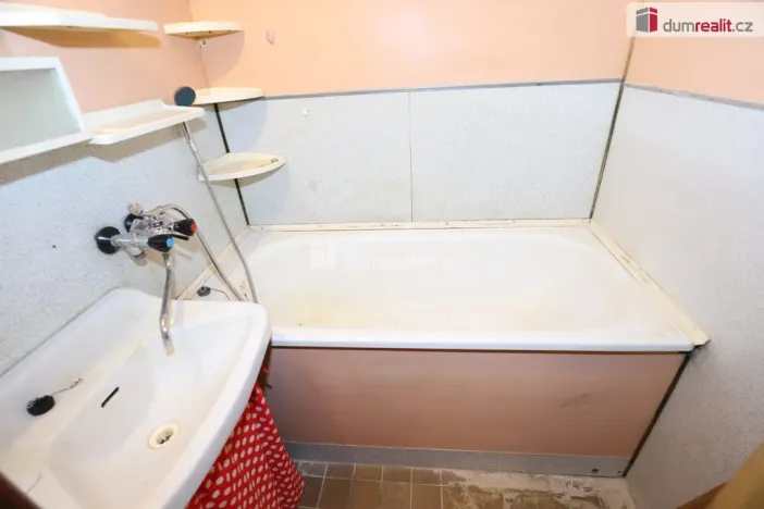 Prodej bytu 2+1, Mariánské Lázně - Úšovice, Skalníkova, 61 m2