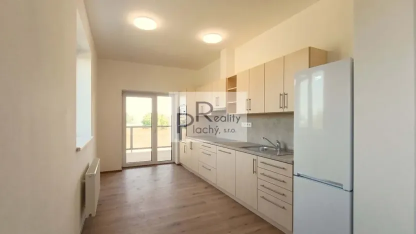 Prodej bytu 2+kk, Hevlín, 338 m2