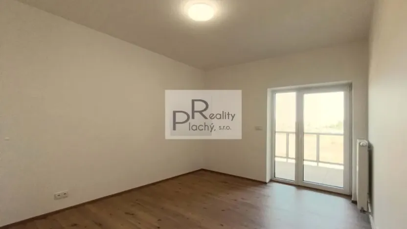 Prodej bytu 2+kk, Hevlín, 338 m2