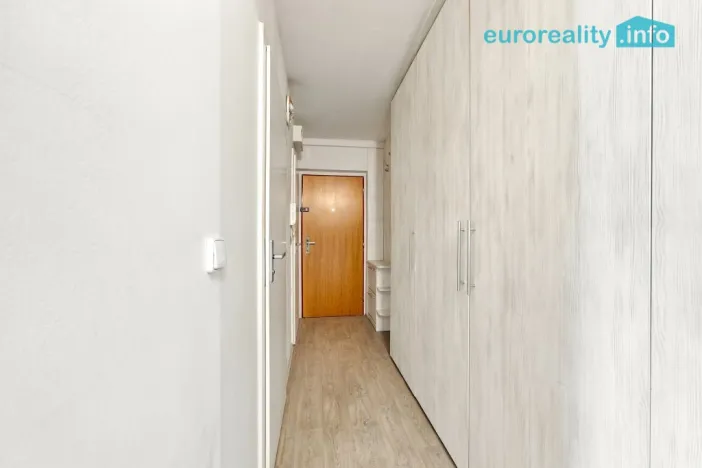 Prodej bytu 2+1, Milovice, Braniborská, 42 m2
