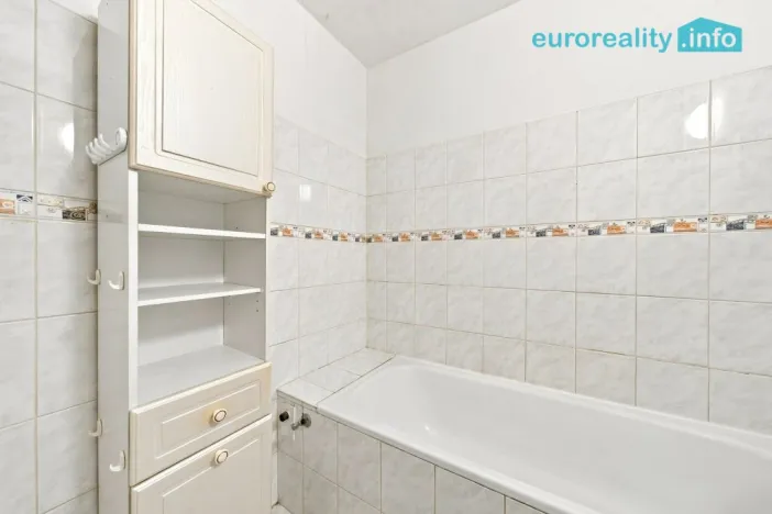 Prodej bytu 2+1, Milovice, Braniborská, 42 m2