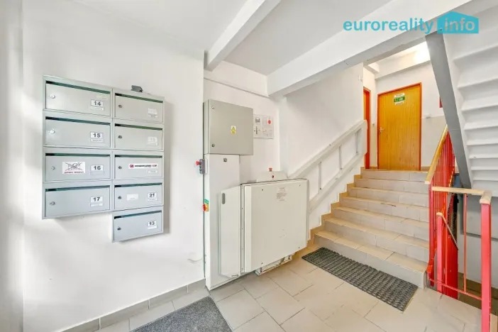 Prodej bytu 2+1, Milovice, Braniborská, 42 m2