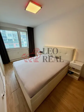 Pronájem bytu 2+kk, Praha - Střížkov, Zakšínská, 47 m2