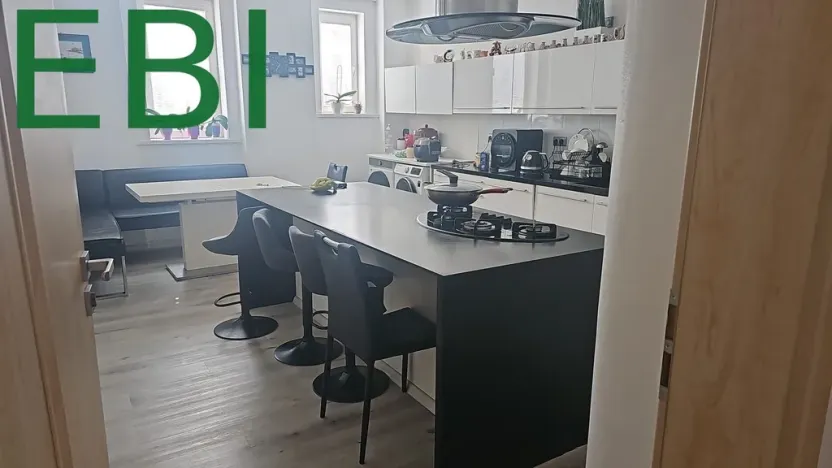 Pronájem bytu 3+1, Praha - Smíchov, Pod tratí, 105 m2