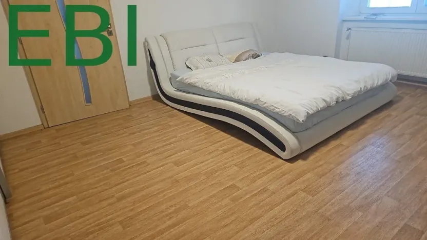 Pronájem bytu 3+1, Praha - Smíchov, Pod tratí, 105 m2