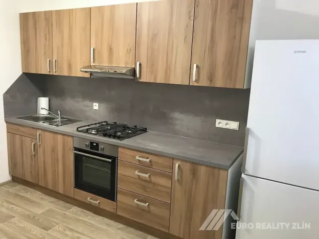 Pronájem bytu 2+1, Zlín, Benešovo nábřeží, 64 m2