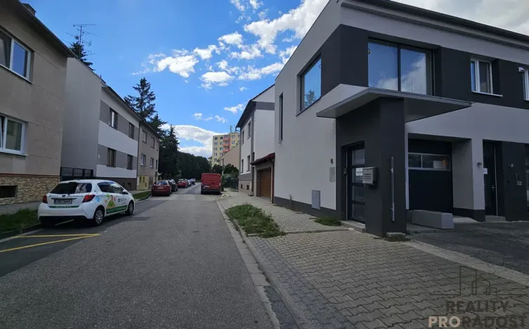 Pronájem komerční nemovitosti, Hodonín, Kolískova, 33 m2
