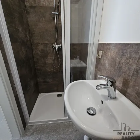 Pronájem komerční nemovitosti, Hodonín, Kolískova, 33 m2