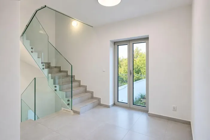 Pronájem bytu 4+kk, Rybníček, 196 m2