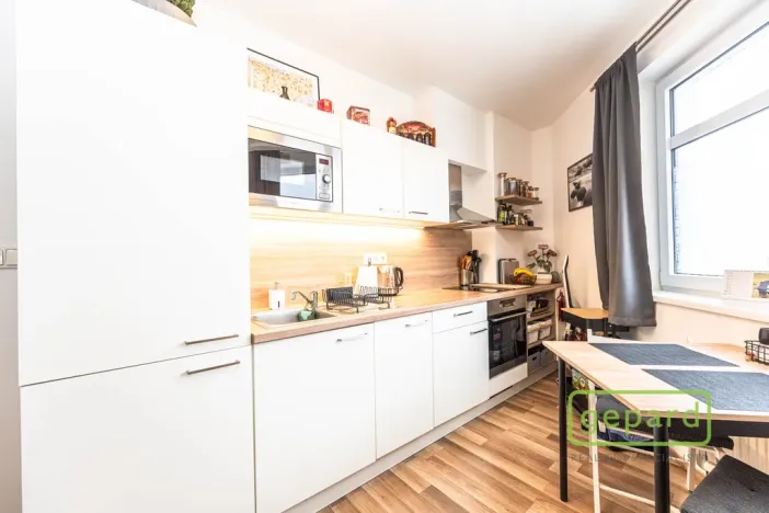 Pronájem bytu 1+kk, Praha, Ke kříži, 26 m2