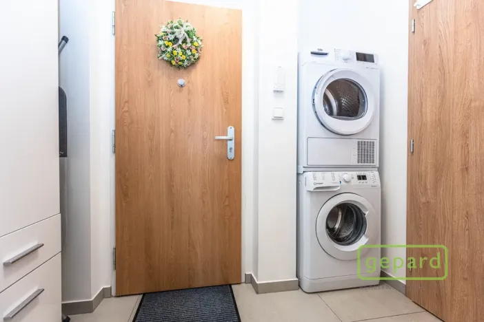 Pronájem bytu 1+kk, Praha, Ke kříži, 26 m2