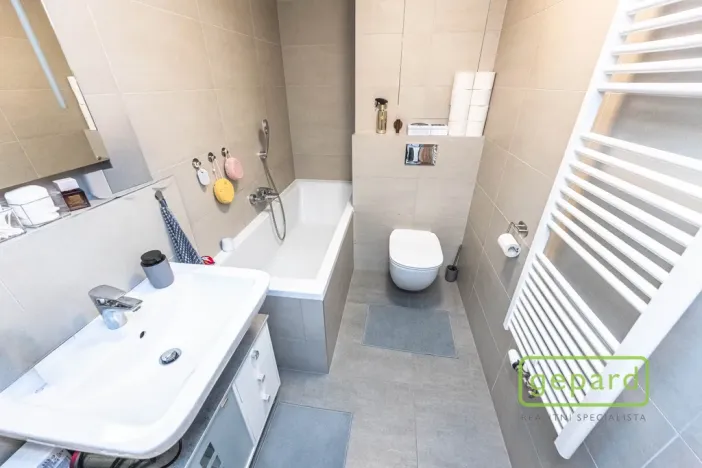 Pronájem bytu 1+kk, Praha, Ke kříži, 26 m2