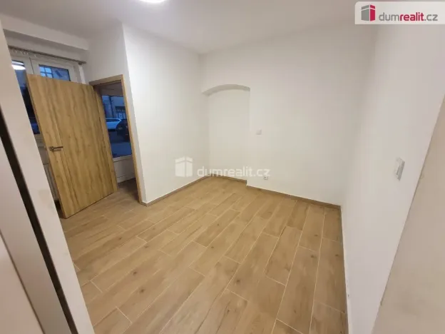 Pronájem bytu 2+kk, Roudnice nad Labem, Špindlerova třída, 39 m2