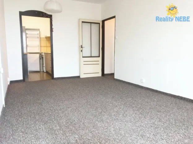 Pronájem bytu 2+kk, Praha - Kobylisy, Famfulíkova, 47 m2