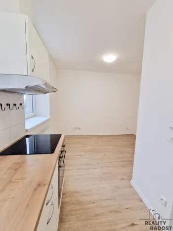 Pronájem bytu 1+kk, Brno, Mathonova, 20 m2