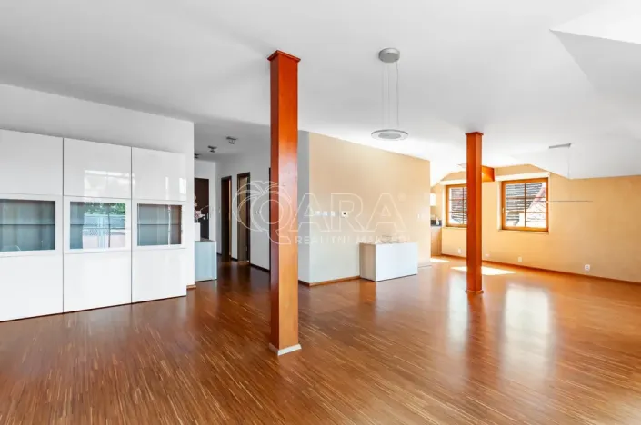 Pronájem bytu 4+kk, Beroun - Beroun-Centrum, Česká, 230 m2