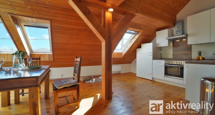 Pronájem bytu 2+kk, Chrášťany, Plzeňská, 69 m2