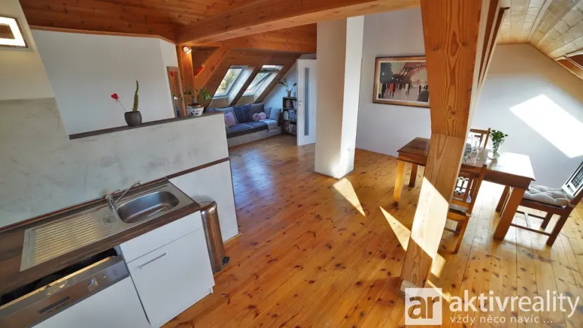Pronájem bytu 2+kk, Chrášťany, Plzeňská, 69 m2