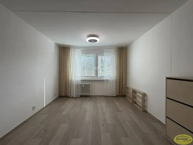 Pronájem bytu 1+1, Zlín, Zborovská, 38 m2