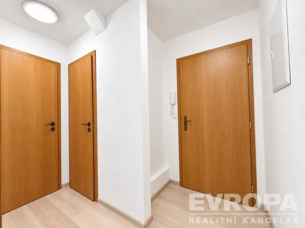 Pronájem bytu 2+kk, Břeclav, Národních hrdinů, 50 m2