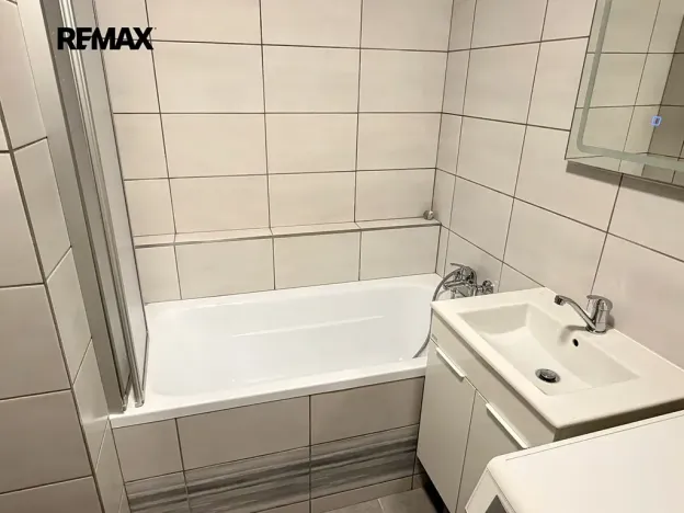 Pronájem bytu 2+kk, Praha - Nusle, Kloboučnická, 45 m2