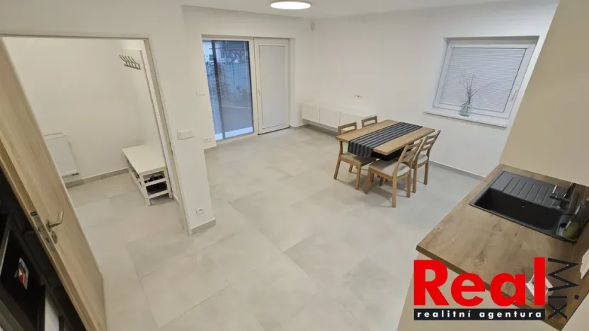 Pronájem bytu 3+kk, Nebovidy, 85 m2