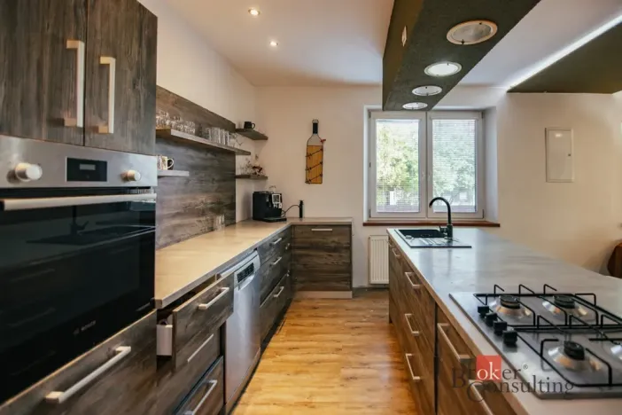 Prodej rodinného domu, Skřivany, Komenského, 160 m2