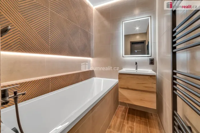 Prodej bytu 4+1, Sokolov, Alšova, 82 m2