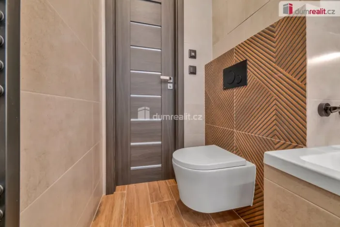 Prodej bytu 4+1, Sokolov, Alšova, 82 m2