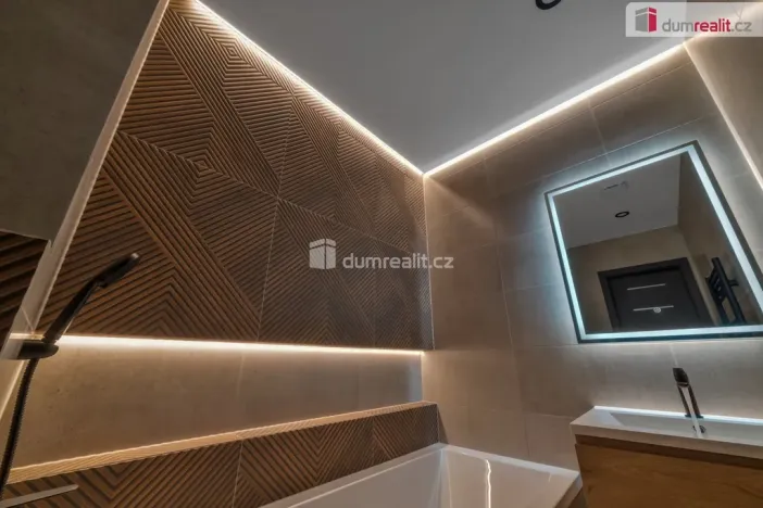 Prodej bytu 4+1, Sokolov, Alšova, 82 m2