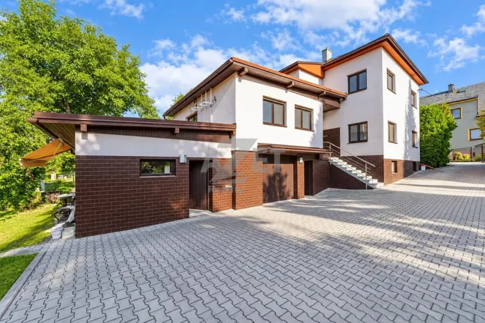 Prodej rodinného domu, Velká Polom, Sadová, 420 m2