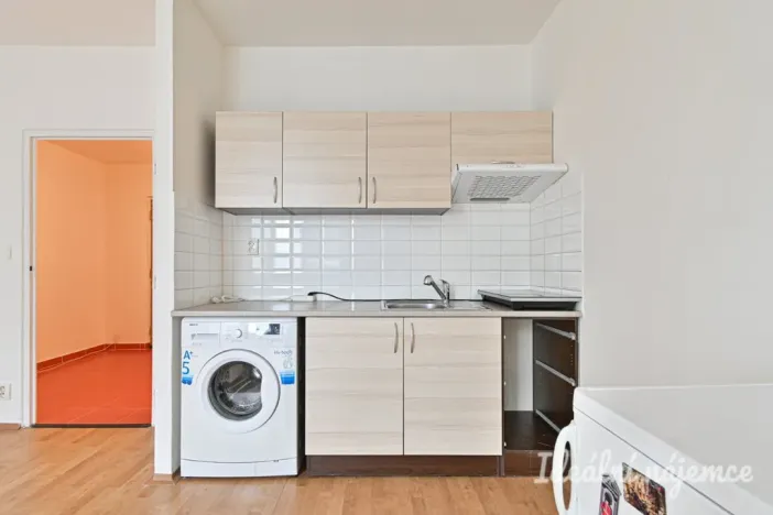 Pronájem bytu 1+kk, Brno - Líšeň, Kosíkova, 33 m2