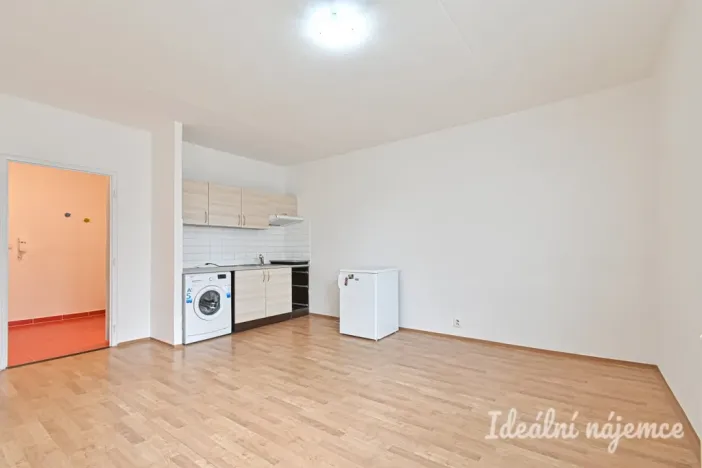 Pronájem bytu 1+kk, Brno - Líšeň, Kosíkova, 33 m2